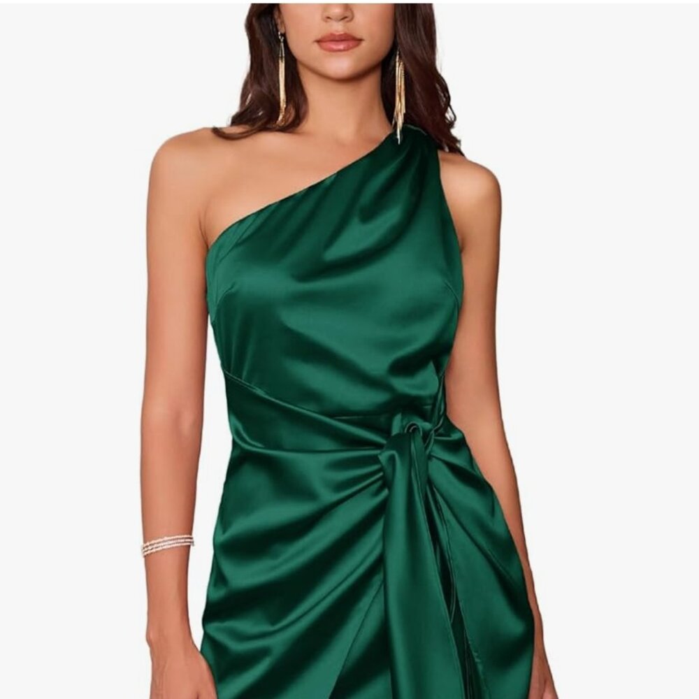 Grace Karin One-Shoulder Satin Dress in Emerald